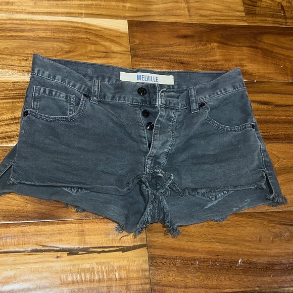 Brandy Melville Shorts - Picture 1 of 4